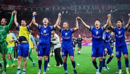 申花2场不胜！3分落后蓉城，2年首次不胜泰山，下轮天王山之战